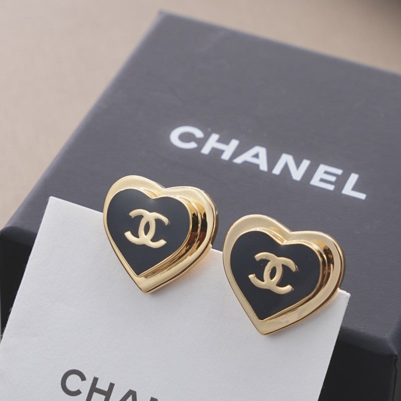 Chanel Black & Red Heart Earrings - 1.75 cm Height - 18K Yellow Gold