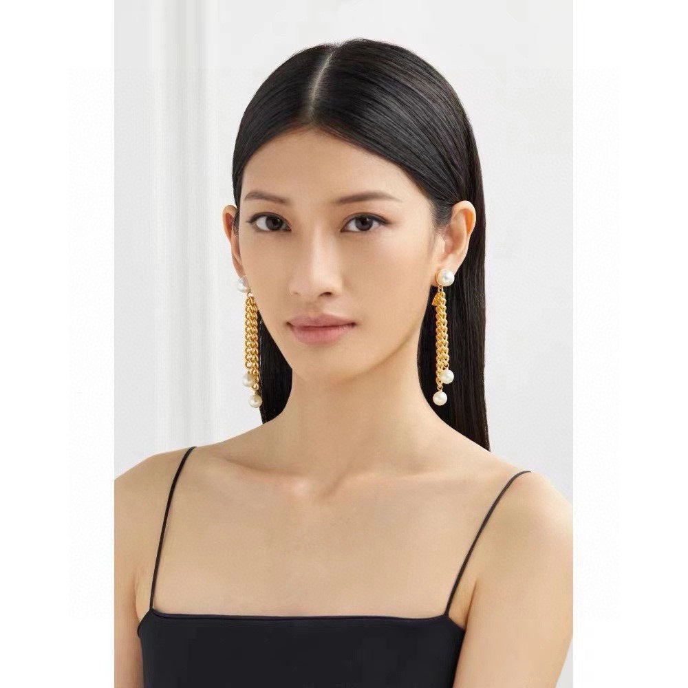 Celine Triomphe Chain Pearl Earrings - 18K Yellow Gold
