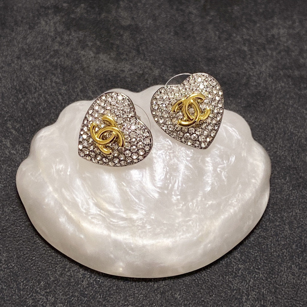 Chanel Heart Diamond Earrings - 18K Yellow Gold