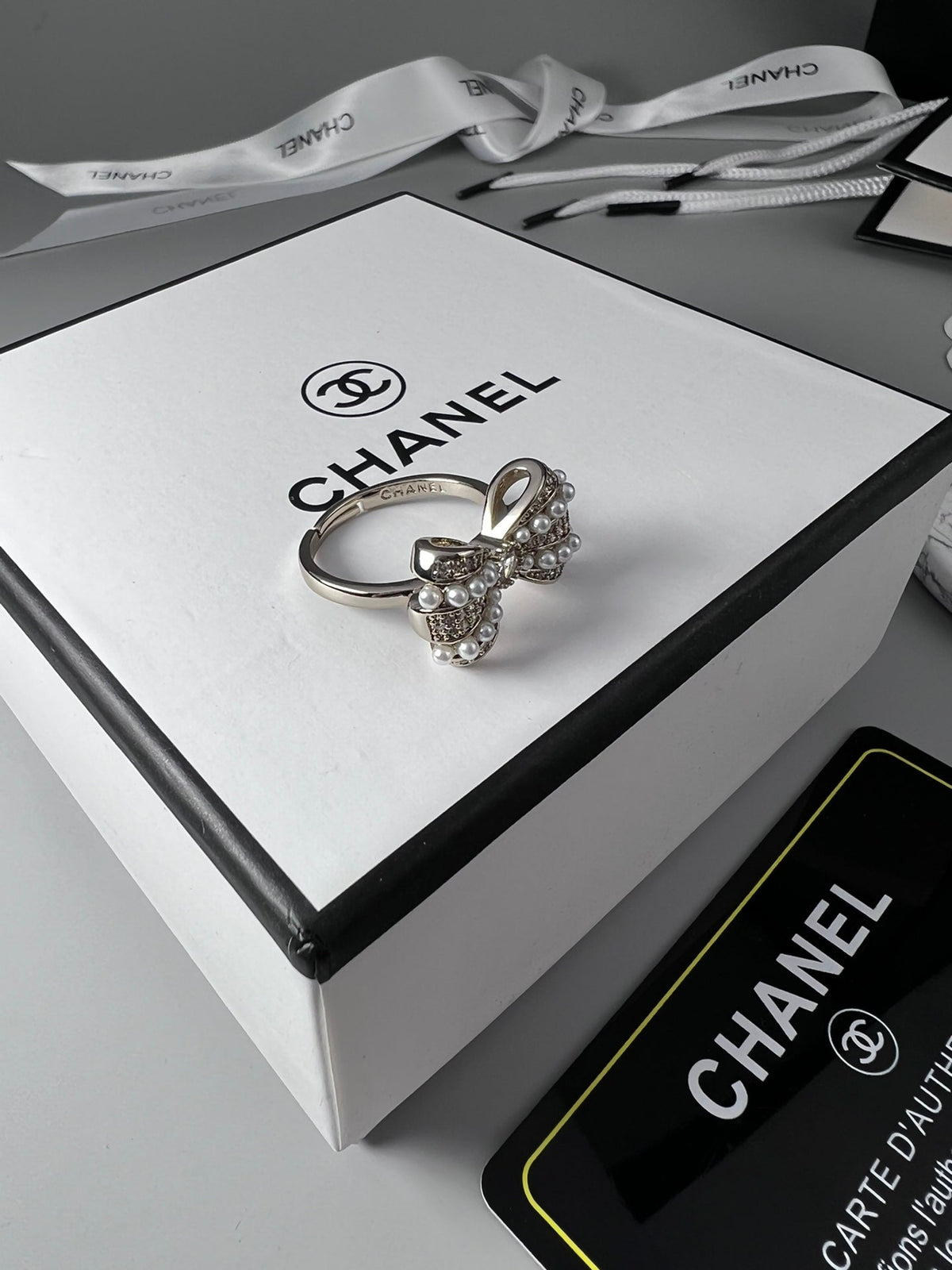 Chanel Bow Tie Pearl Ring - 18K White Gold