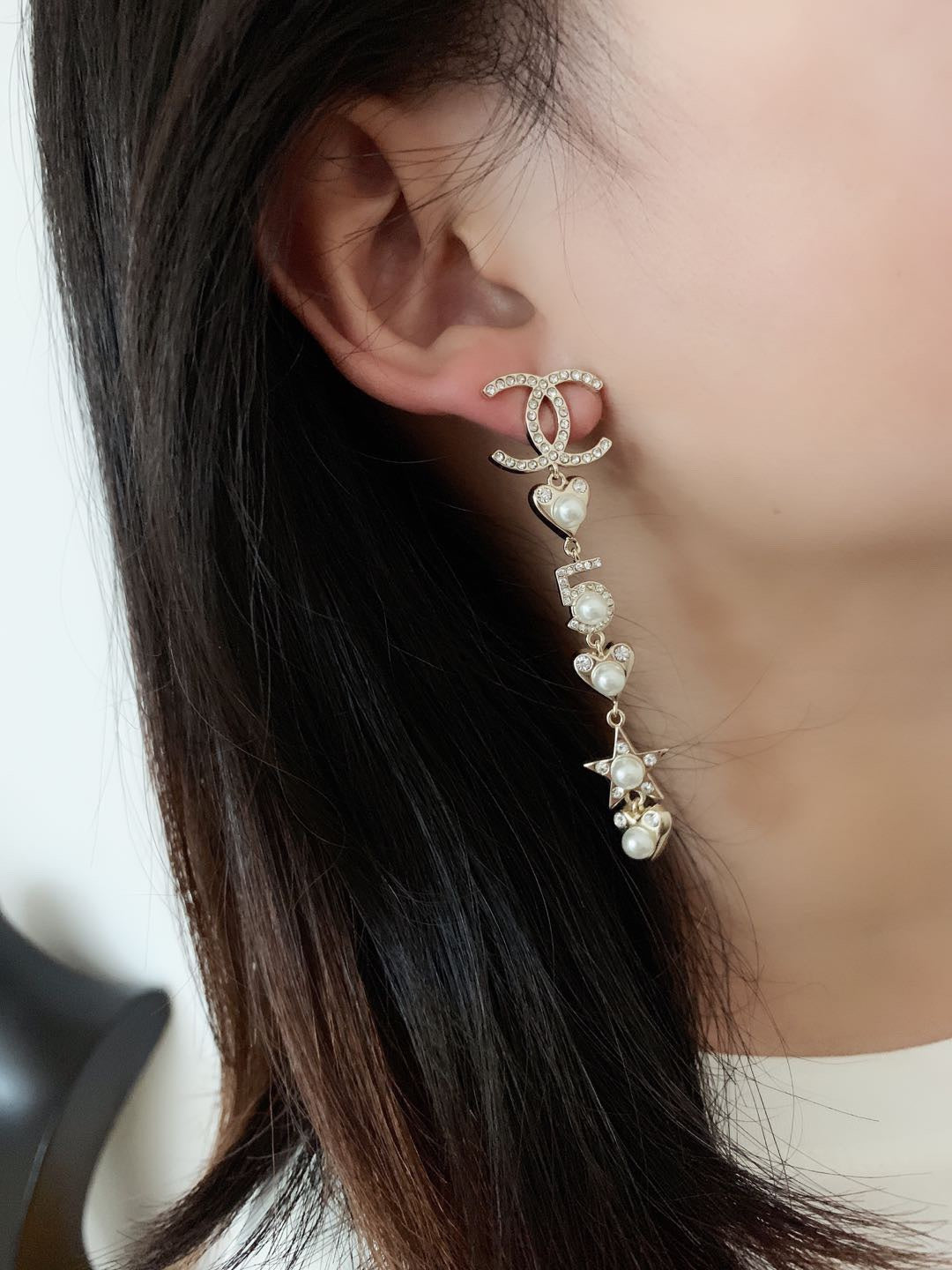 Chanel Pearl Heart Earrings - 18K Yellow Gold