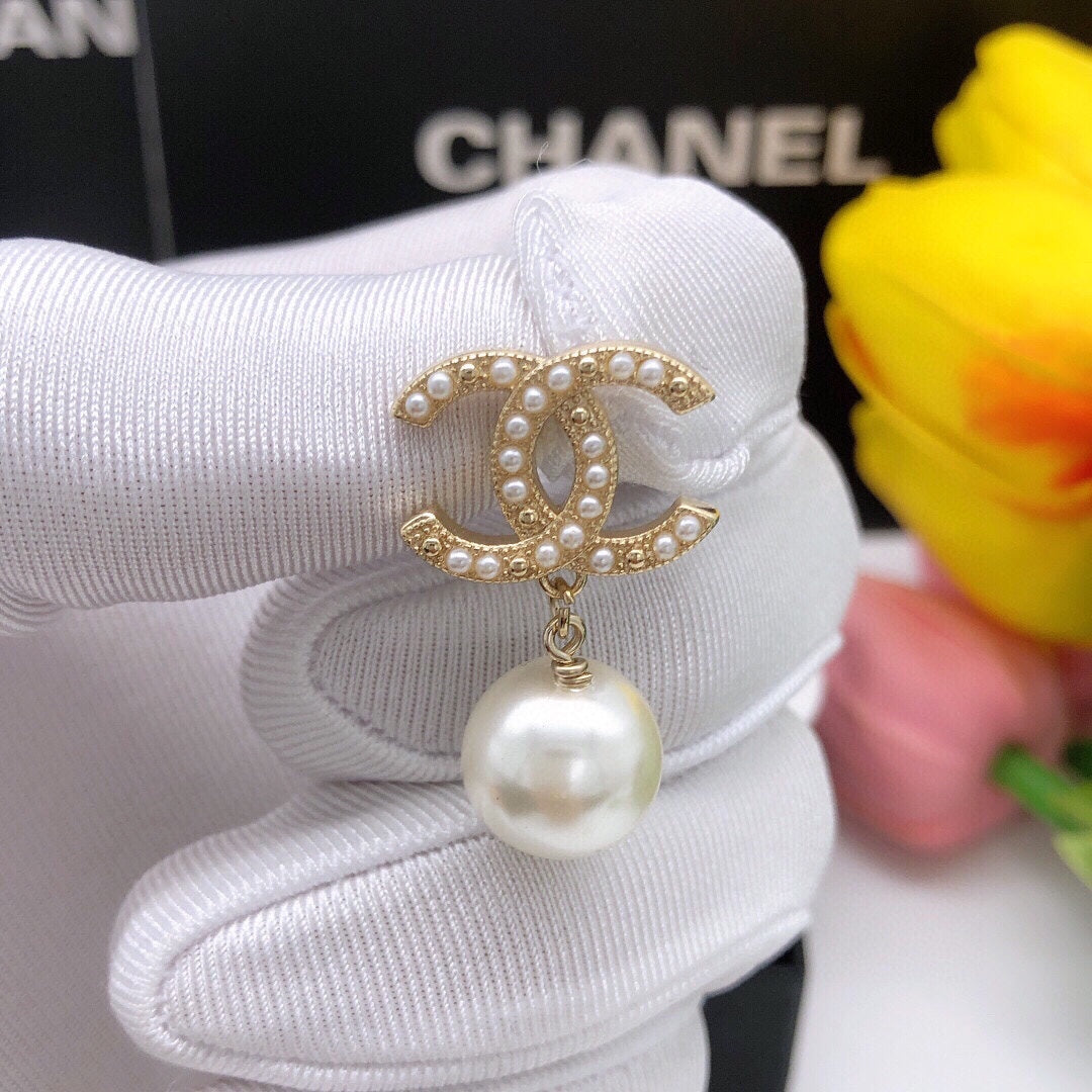 Chanel Pearl Drop Earrings - 18K Yellow Gold