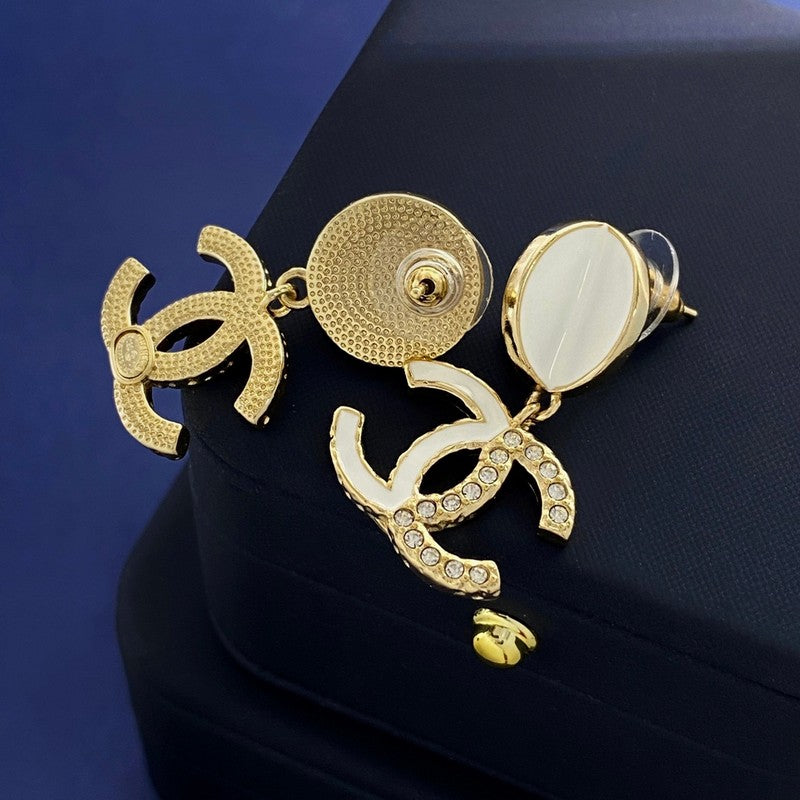 Chanel Half Diamond Earrings - 18K Yellow Gold