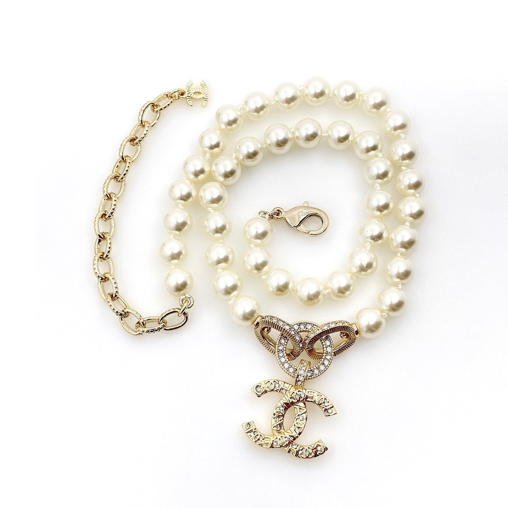 Chanel Pearls Choker Necklace