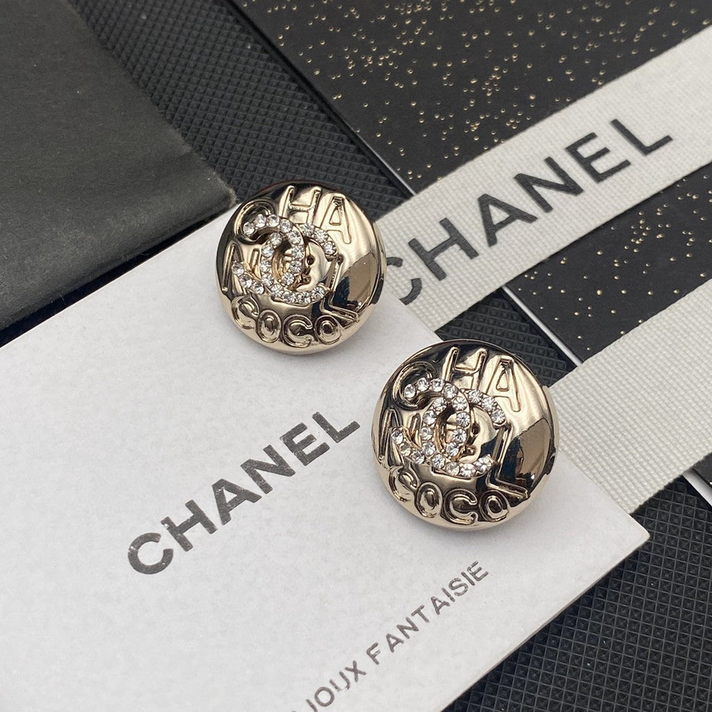 Chanel Circle Diamond Earrings - 18K Yellow Gold