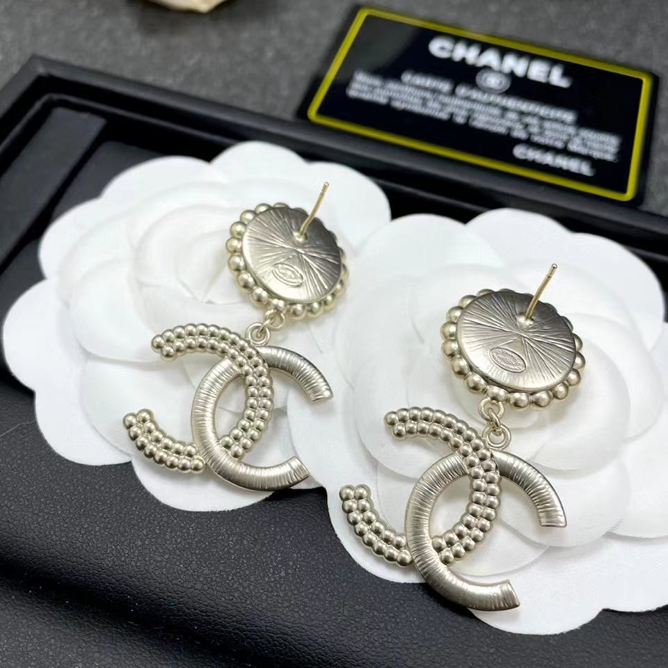 Chanel Diamond Drop Earrings - 18K White Gold