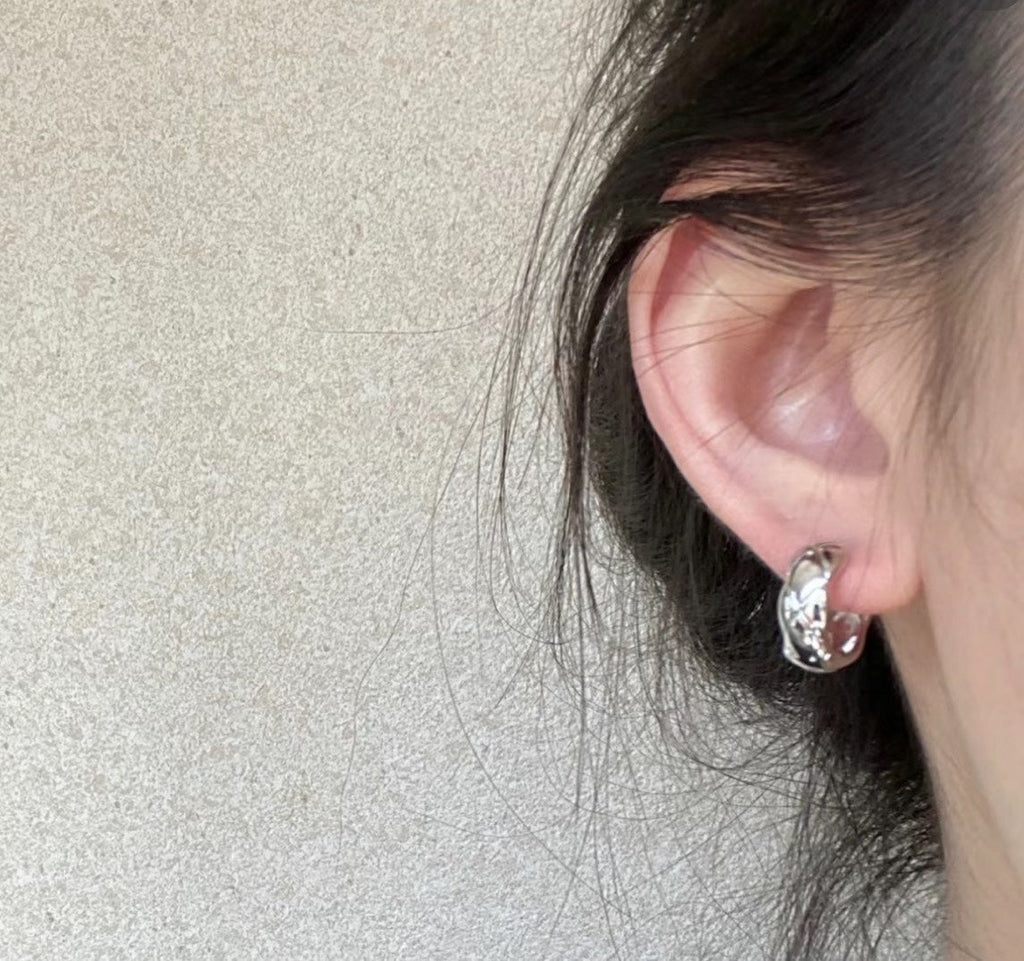 Chanel Coco Crush Earrings - 18K White Gold