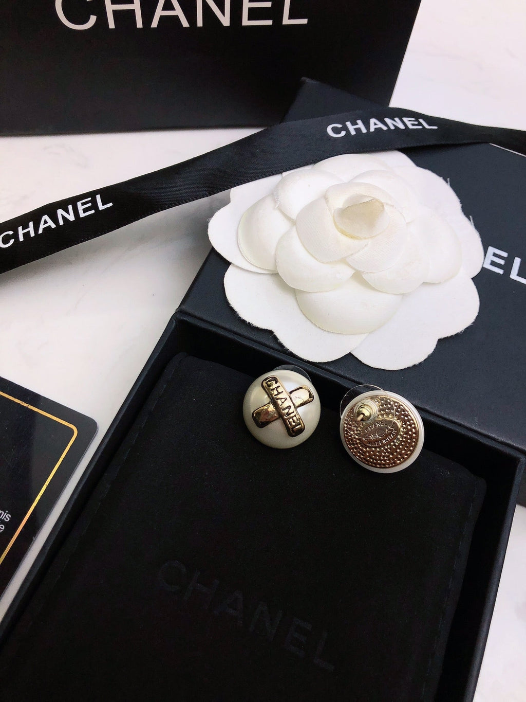 Chanel Pearl Earrings - 18K Yellow Gold