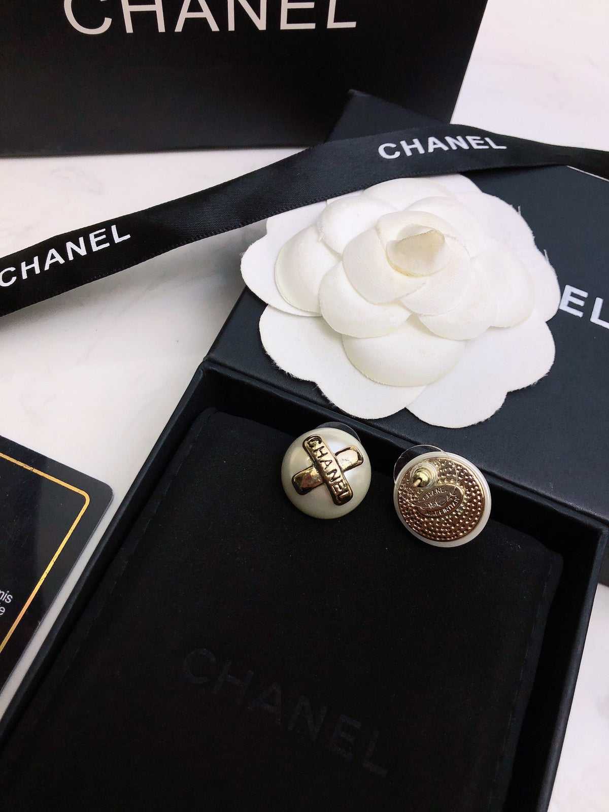 Chanel Pearl Earrings - 18K Yellow Gold