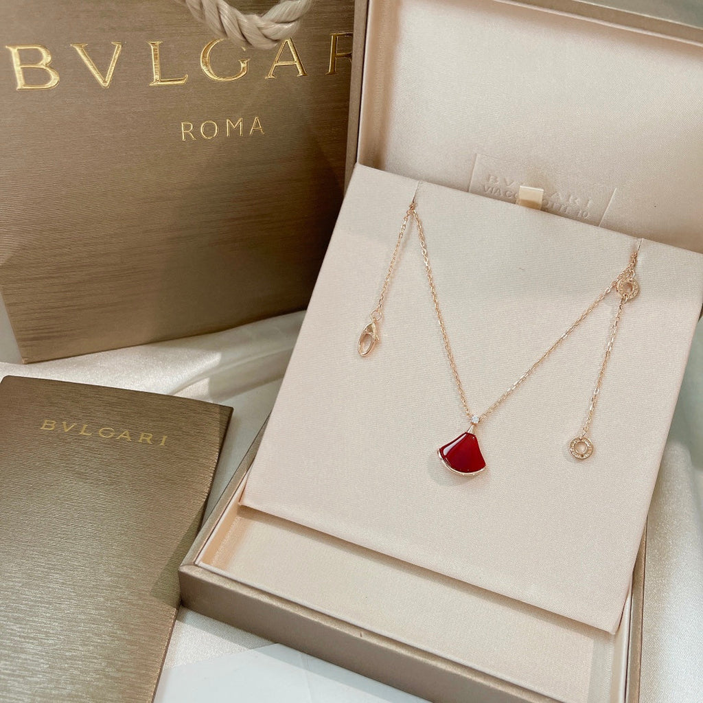 Bvlgari Dream Carnelian Necklace - 18K Gold