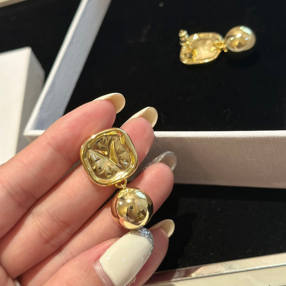 Celine Triomphe Vintage Earrings - 18K Yellow Gold