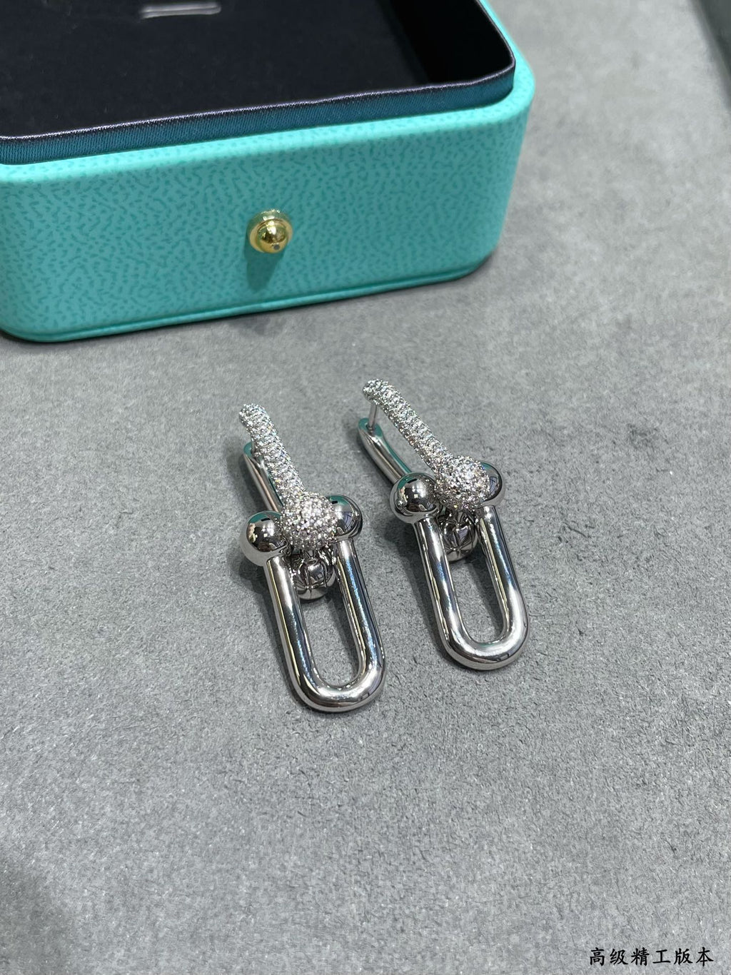 Tiffany HardWear Large Link Moissanite Earrings - 18K White Gold