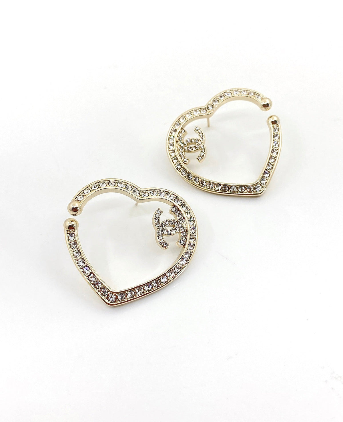 Chanel Diamond Heart Earrings - 18K Yellow Gold