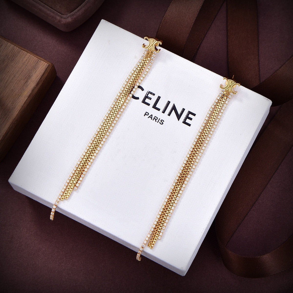 Celine Triomphe Diamonds Long Earrings - 18K Yellow Gold