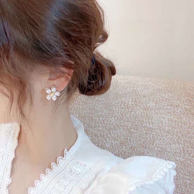 Celine Triomphe Flower Pearl Earrings - 18K Yellow Gold