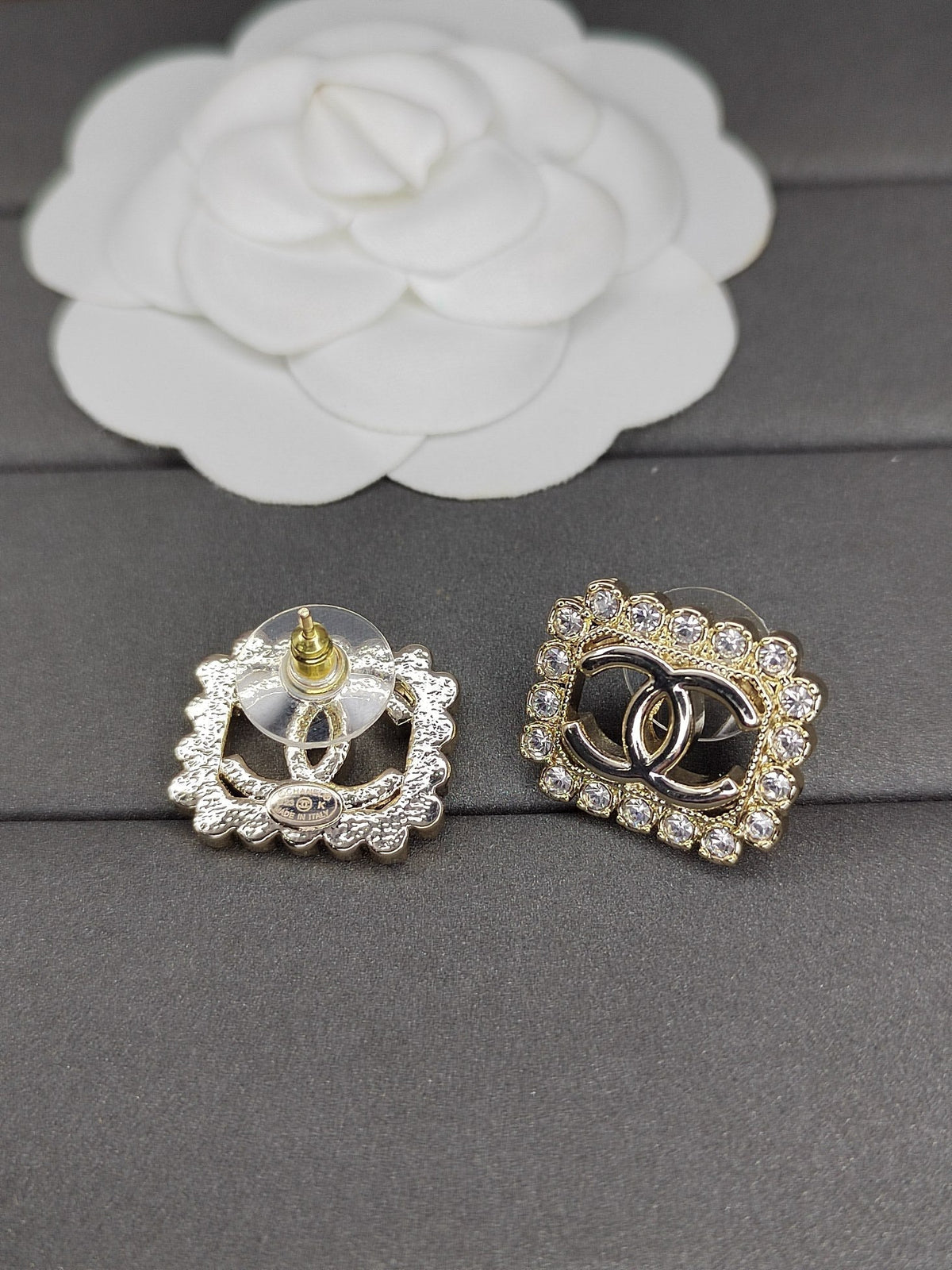 Chanel Diamond Earrings - 18K Yellow Gold