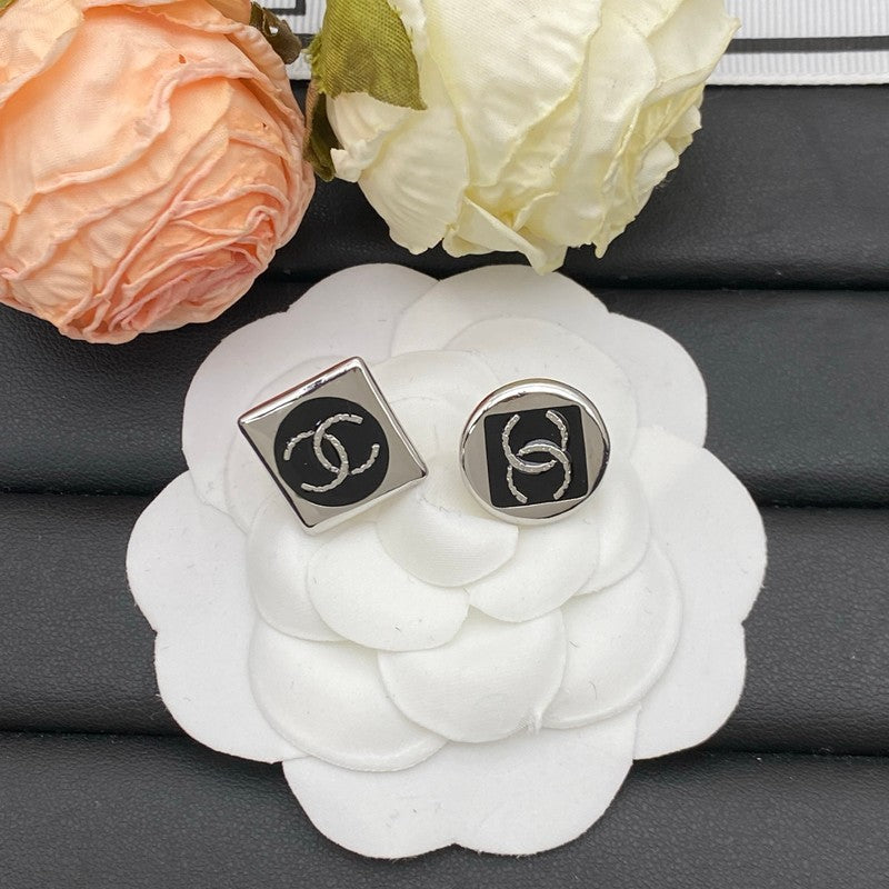 Chanel Black & White Square Earrings - 18K Yellow Gold