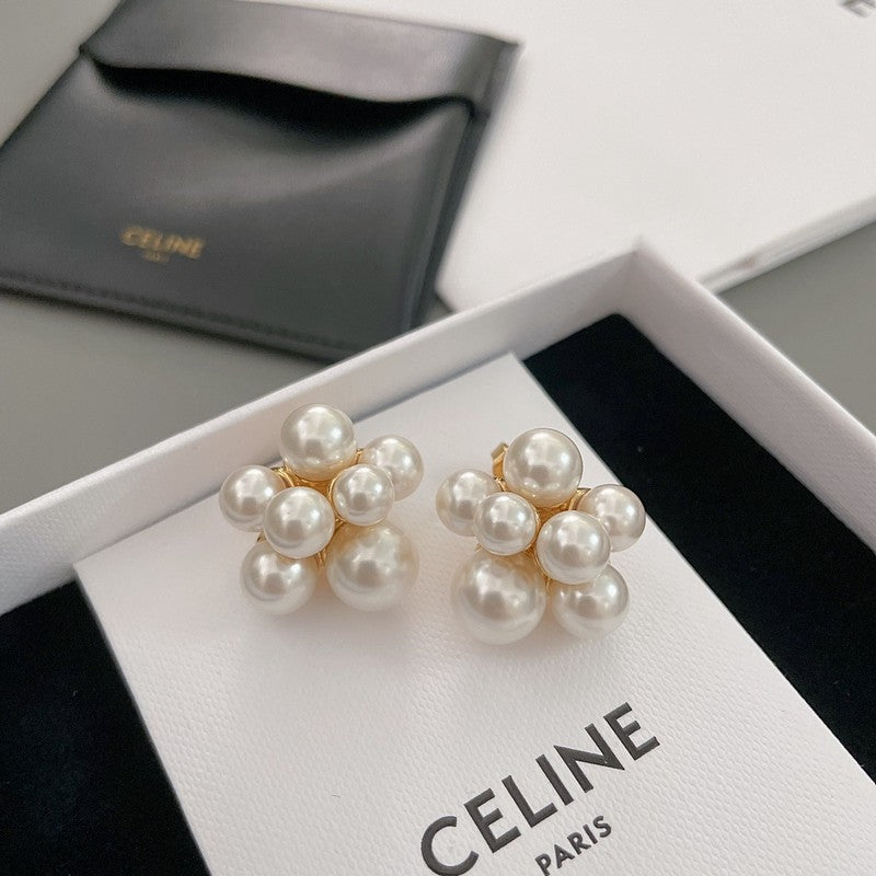 Celine Pearl Earrings - 18K Yellow Gold