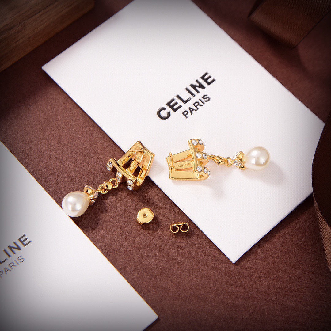 Celine Triomphe Vintage Pearl Earrings - 18K Yellow Gold