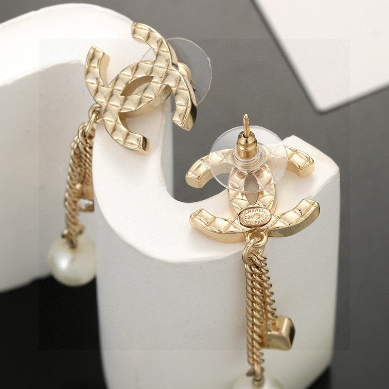 Chanel Long Pearl Pendant Earrings - 18K Yellow Gold