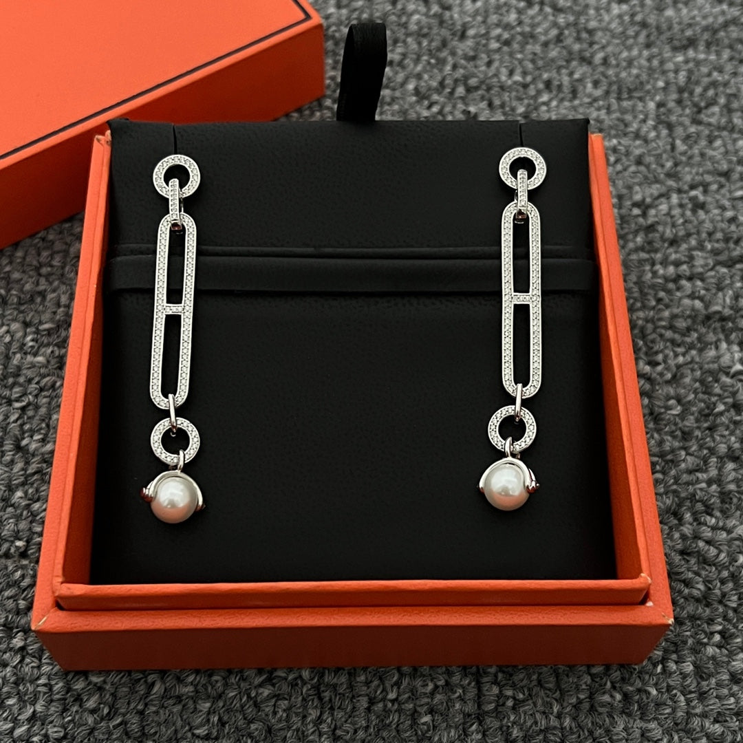Chandra Diamond Earrings