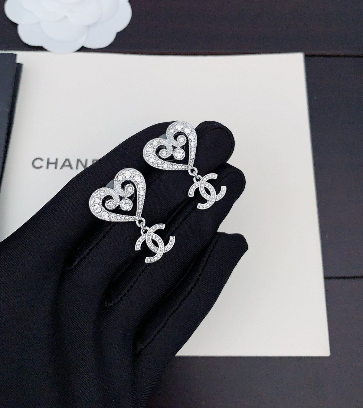 Chanel Heart Diamond Earrings - 18K White Gold