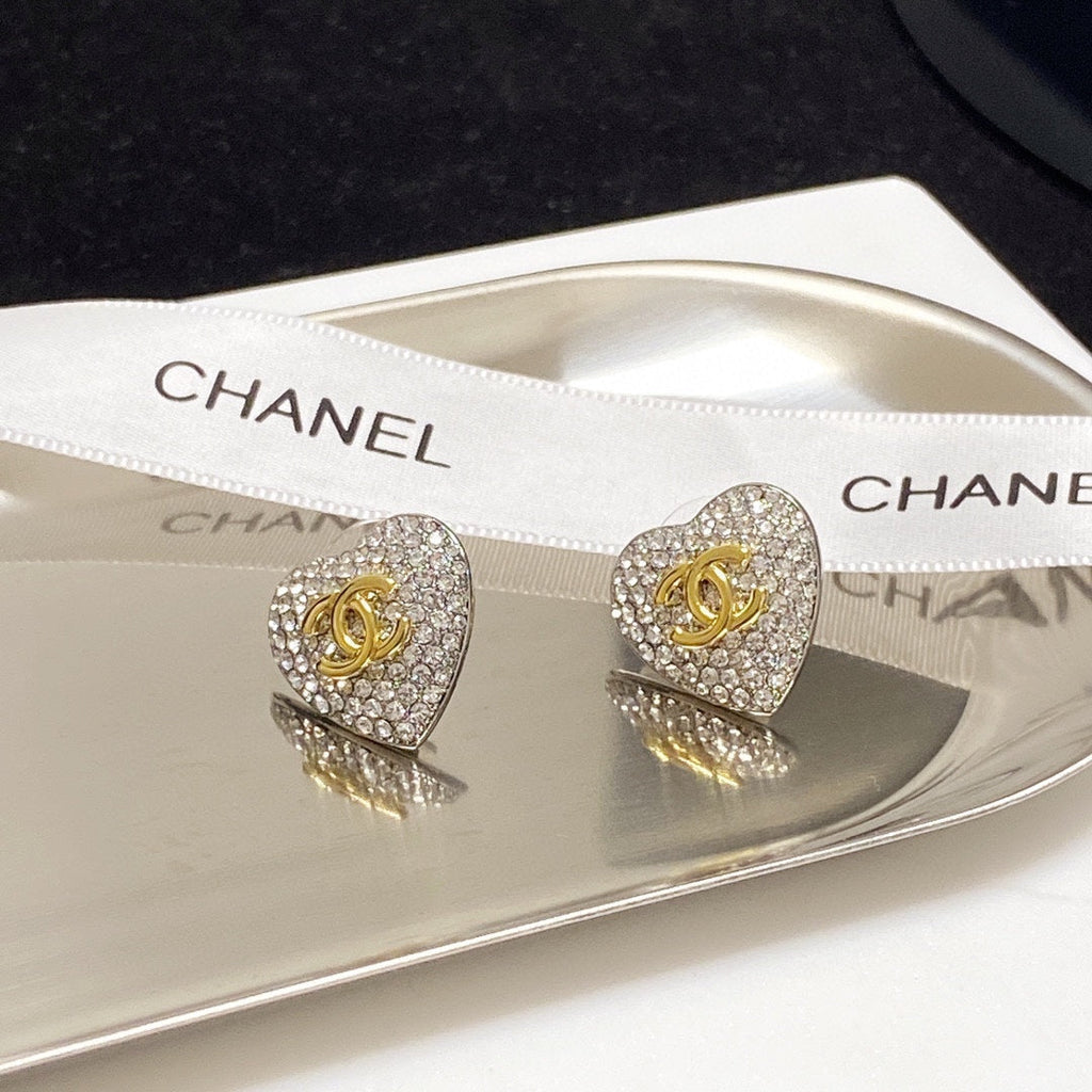 Chanel Heart Diamond Earrings - 18K Yellow Gold