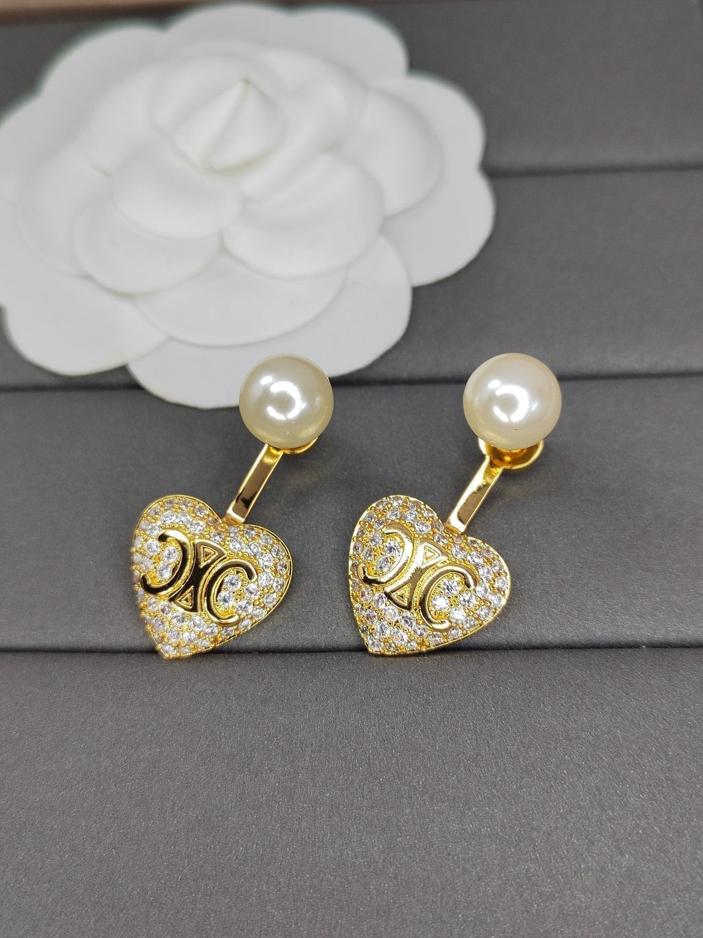 Celine Triomphe Diamond Heart Earrings - 18K Yellow Gold