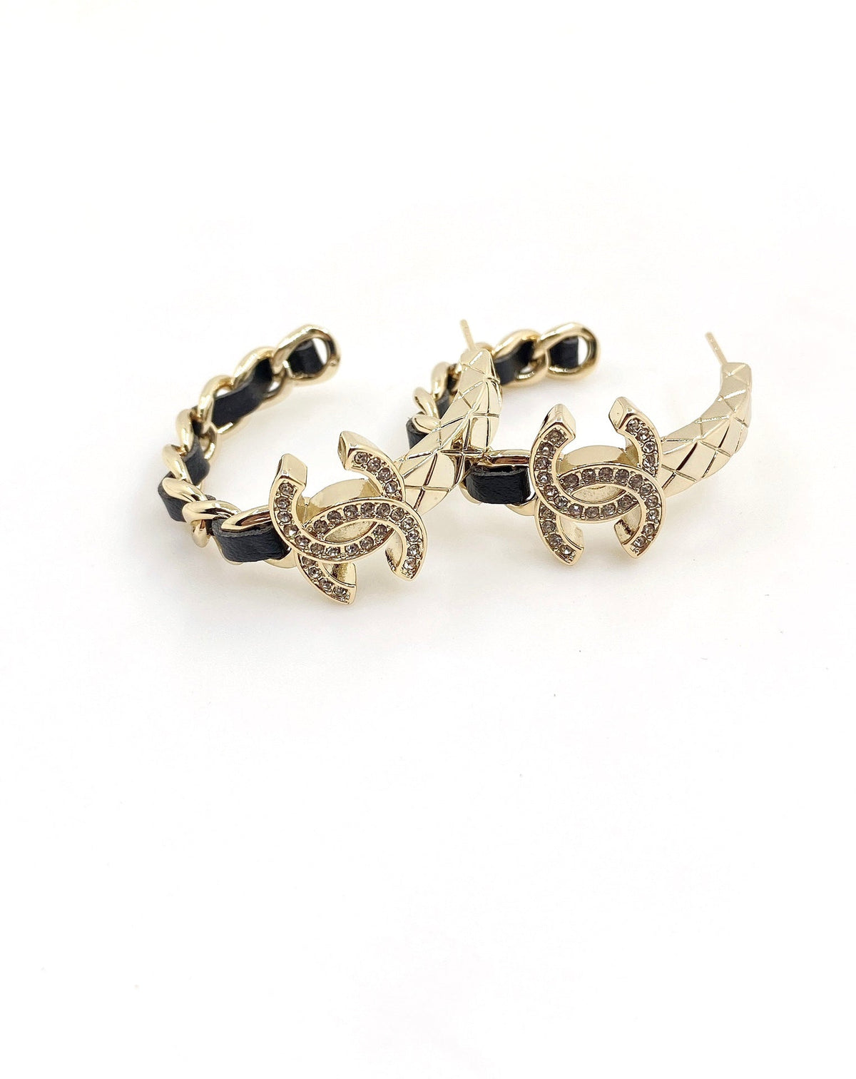 Chanel Black Open Earrings - 18K Yellow Gold