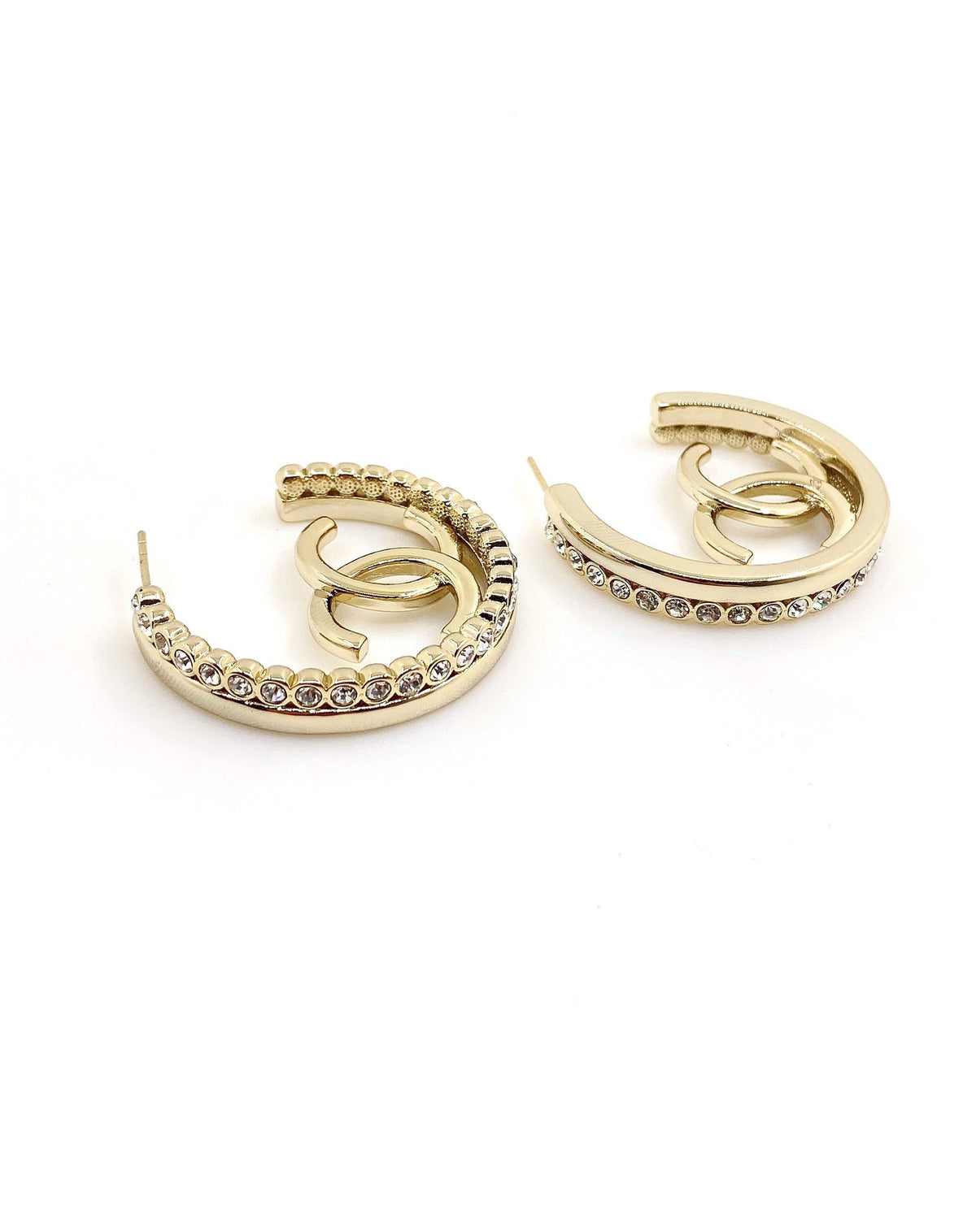 Chanel Circle Crystal Earrings - 18K Yellow Gold