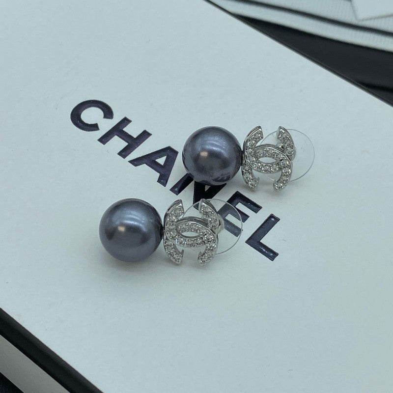 Chanel Pearl Drop Earrings - 18K Gold