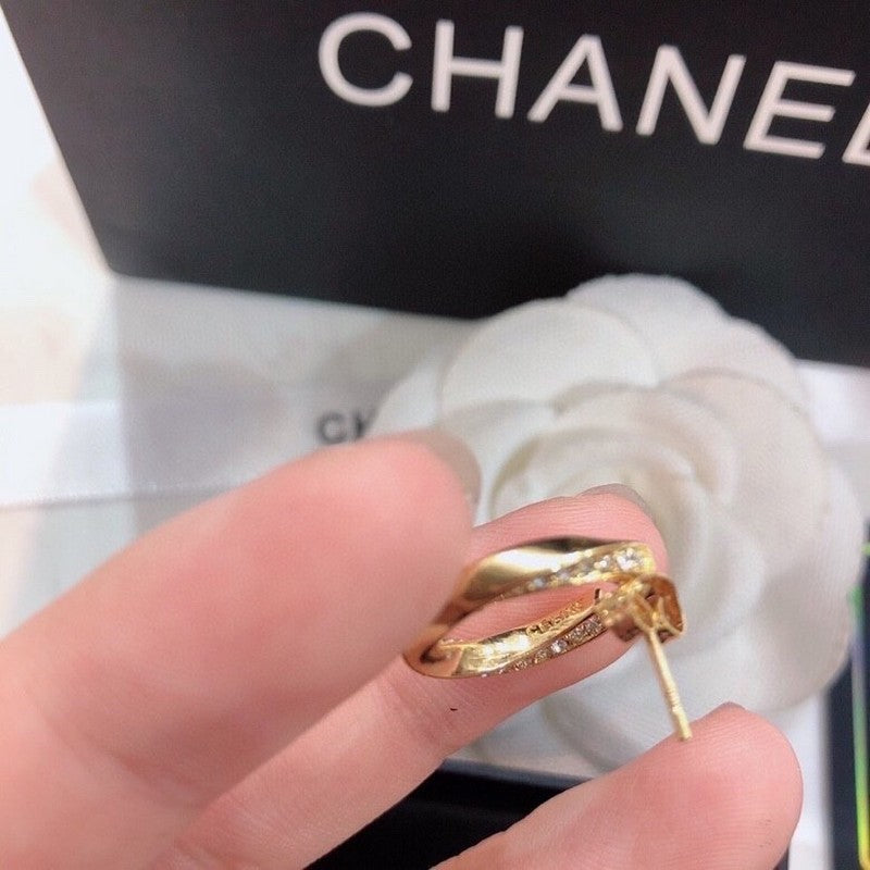 Chanel Half Circle Diamond Earrings - 18K Yellow Gold