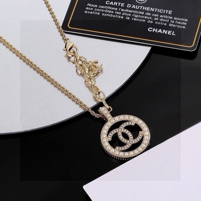 Chanel Pearl Round Gold Necklace