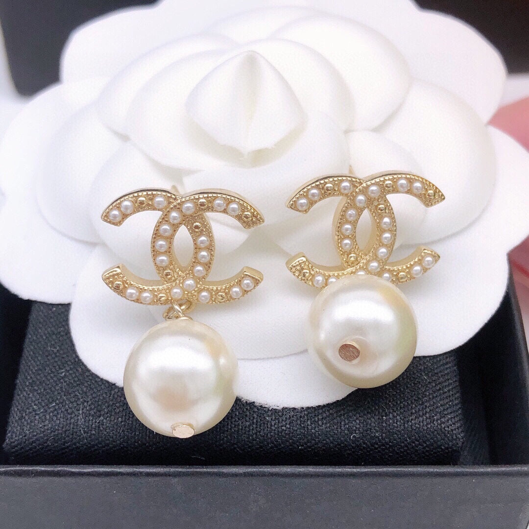 Chanel Pearl Drop Earrings - 18K Yellow Gold