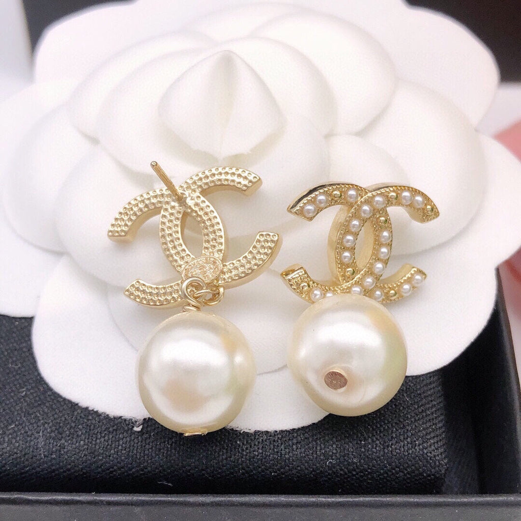 Chanel Pearl Drop Earrings - 18K Yellow Gold