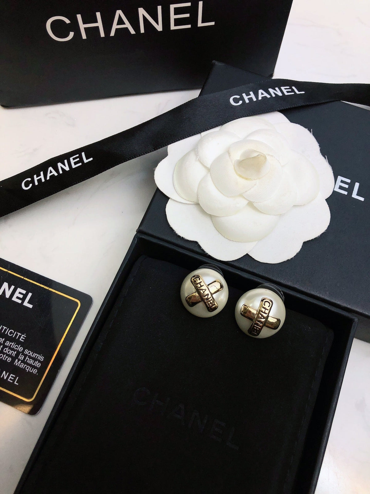 Chanel Pearl Earrings - 18K Yellow Gold