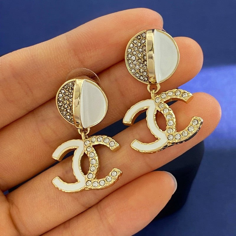 Chanel Half Diamond Earrings - 18K Yellow Gold