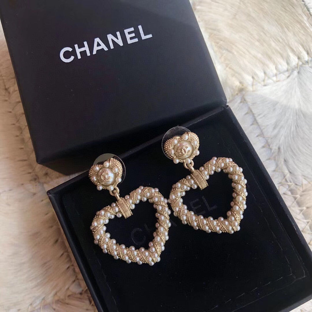 Chanel Heart Pendant Earrings - 18K Yellow Gold