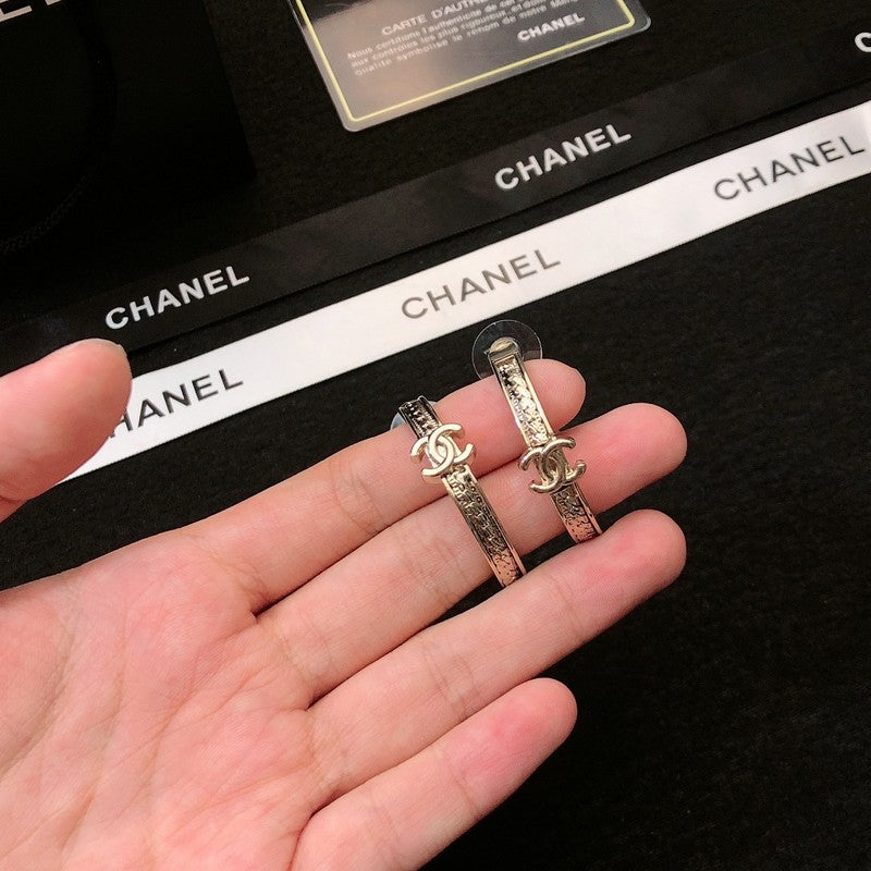 Chanel Circle Earrings - 18K Gold