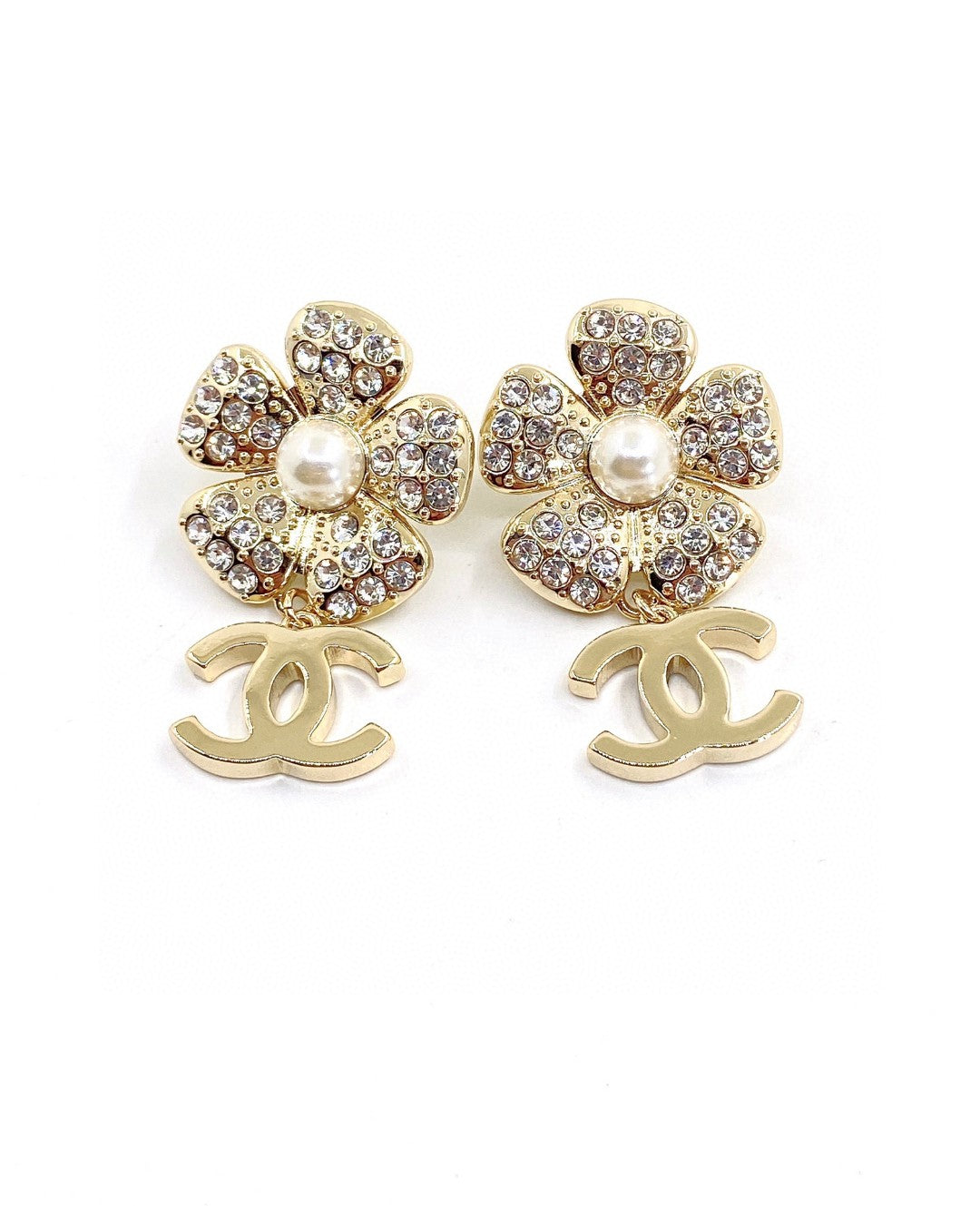 Chanel Flower Full Crystal Earrings - 18K Yellow Gold