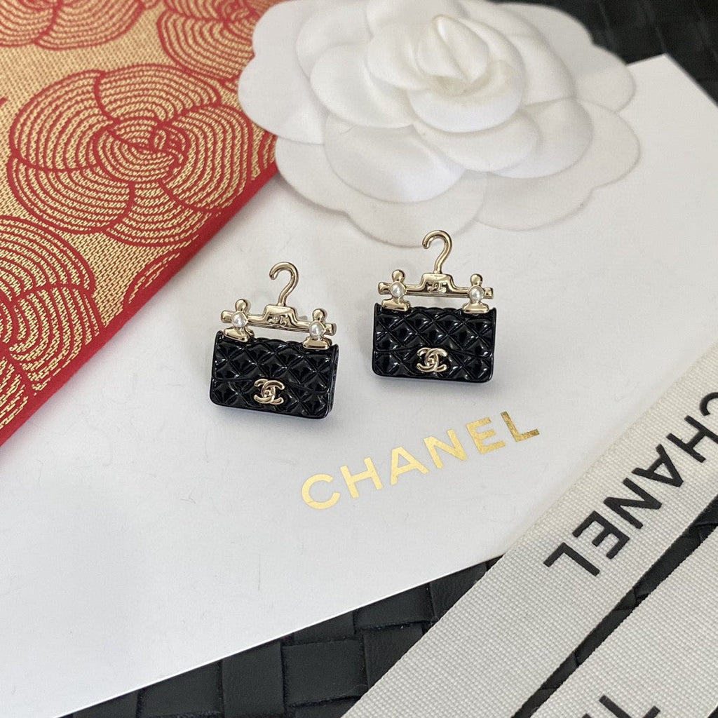 Chanel Classic Bag Pendant Earrings - 18K Yellow Gold