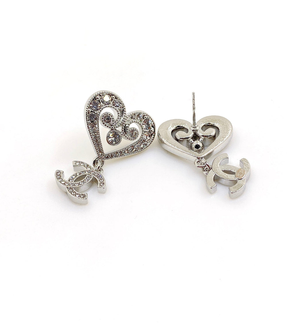 Chanel Heart Diamond Earrings - 18K White Gold