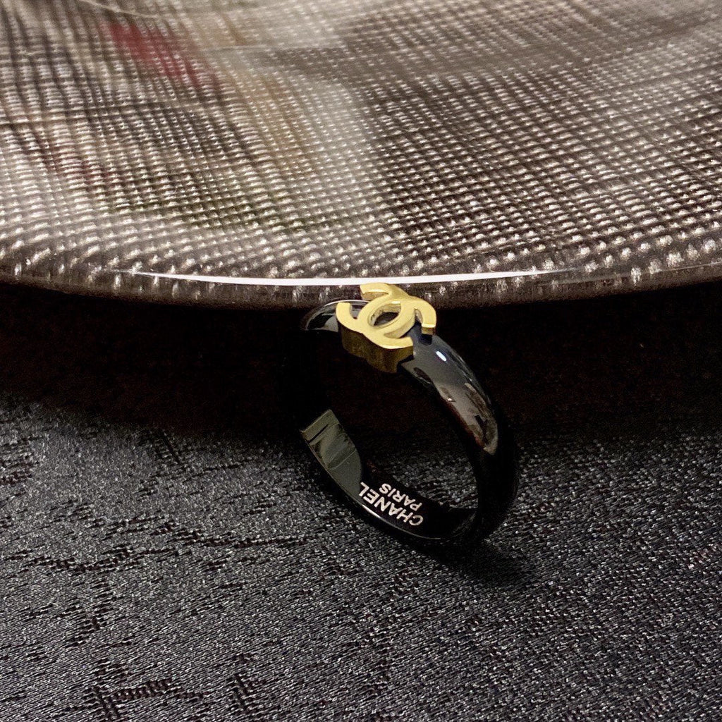 Chanel Black Ring - 18K Yellow Gold