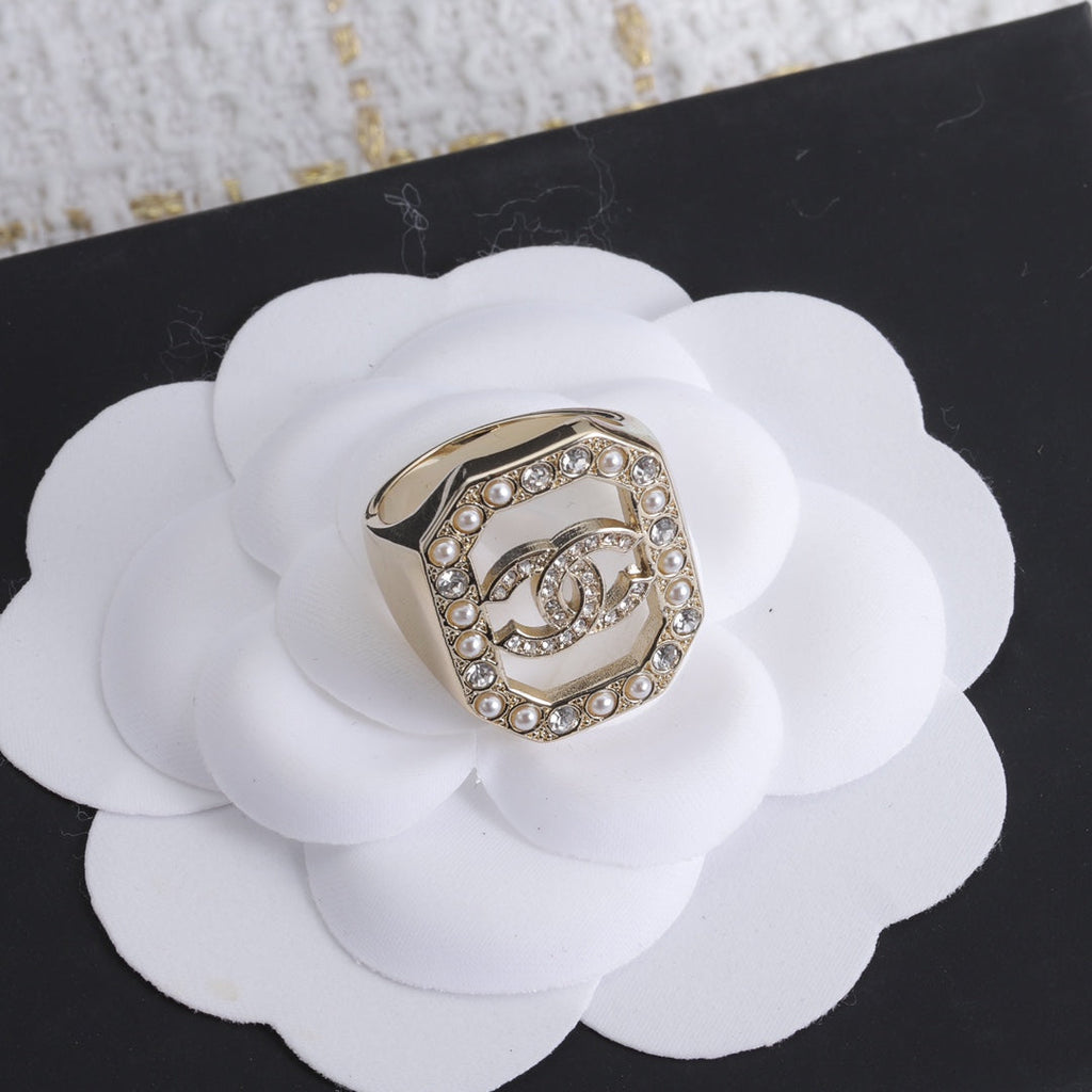 Chanel Diamond Ring - 18K Yellow Gold