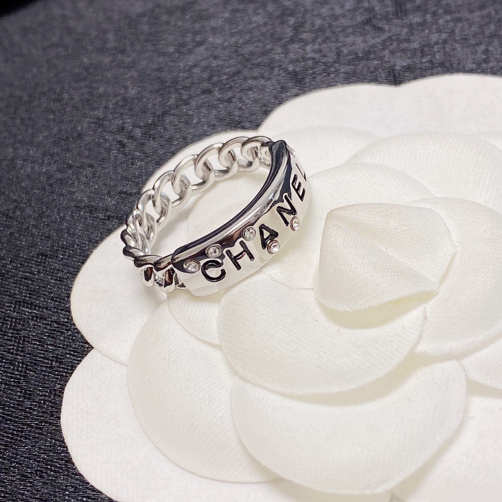Chanel Chain Link Ring - 18K White Gold