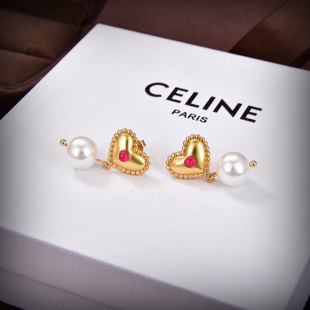 Celine Triomphe Heart Pearl Earrings - 18K Yellow Gold