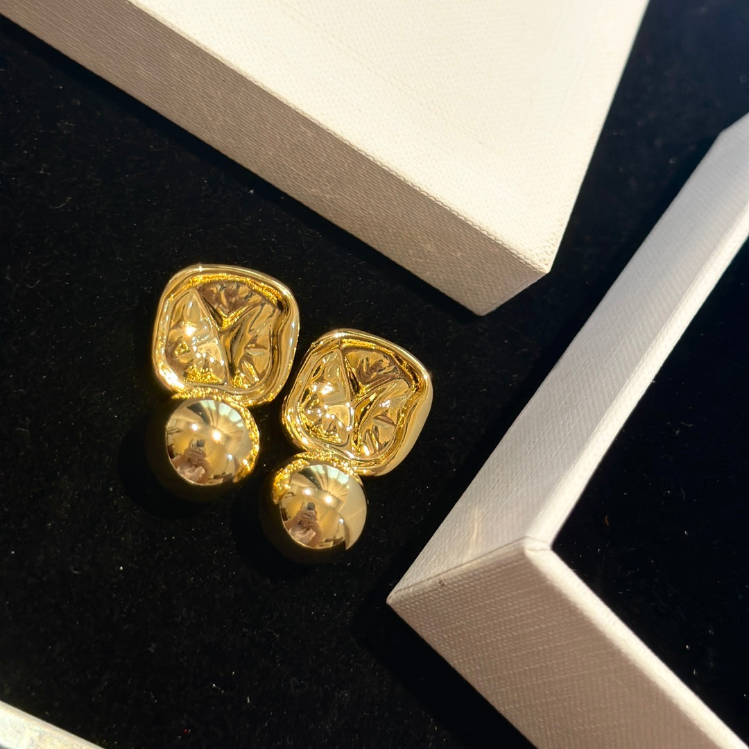 Celine Triomphe Vintage Earrings - 18K Yellow Gold