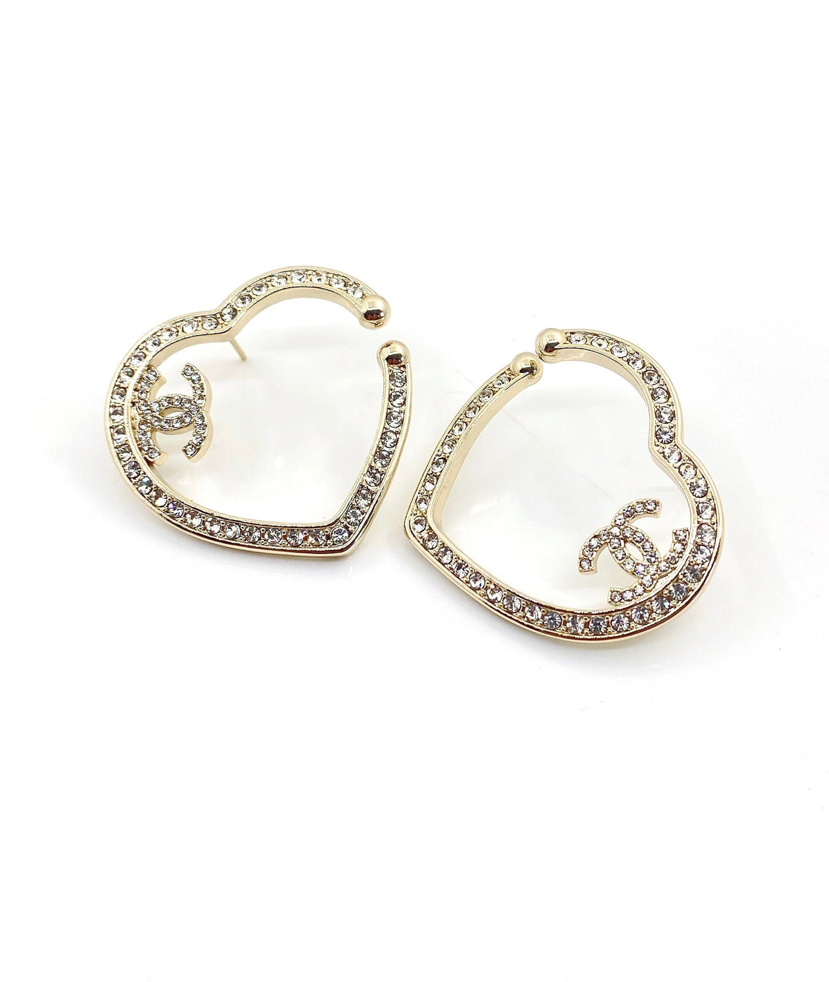 Chanel Diamond Heart Earrings - 18K Yellow Gold