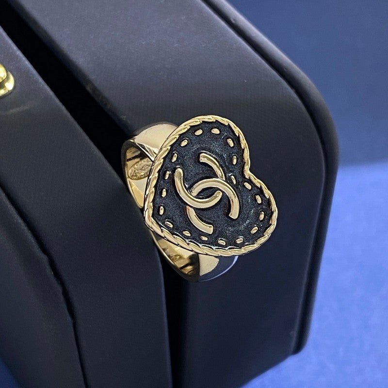 Chanel Black Open Ring - 18K Yellow Gold