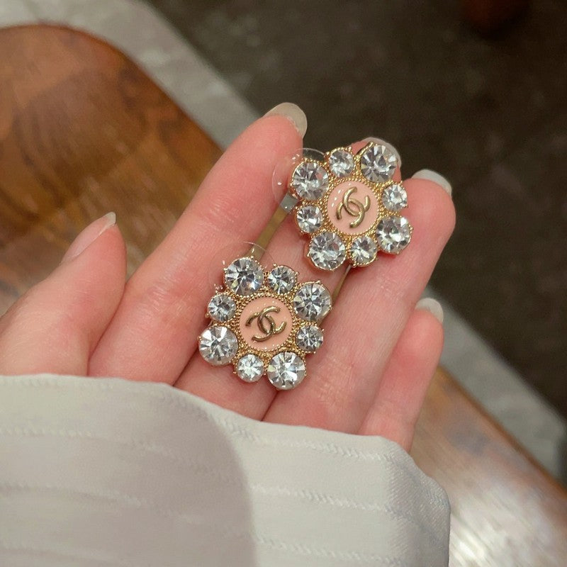 Chanel Color Flower Diamond Earrings - 18K Yellow Gold